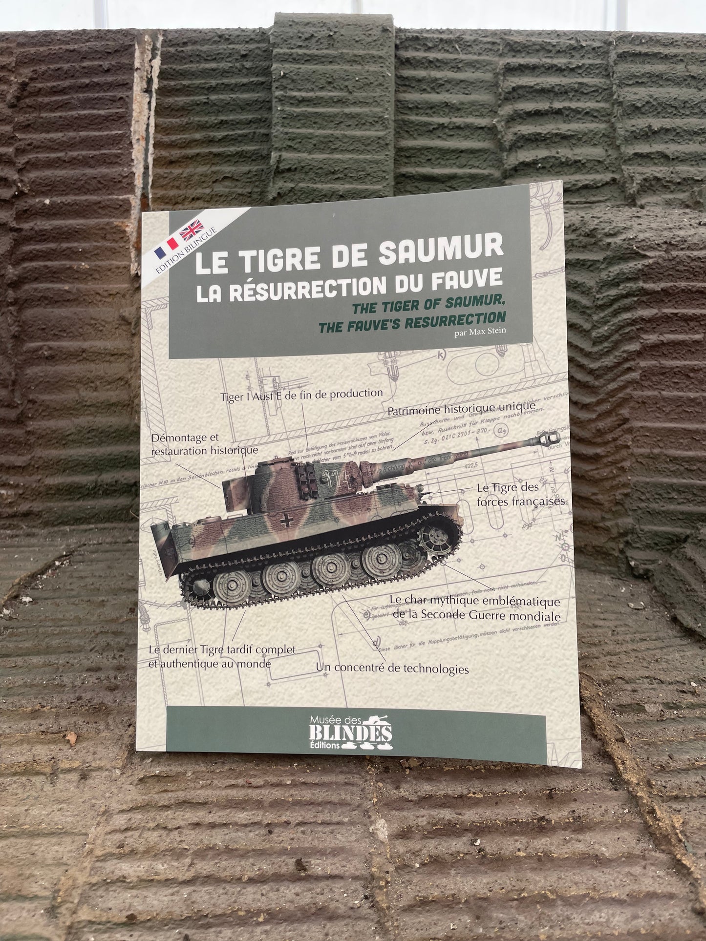 LIvre Le Tigre de Saumur, la résurrection du fauve. LIVRE BILINGUE 🇬🇧 🇫🇷